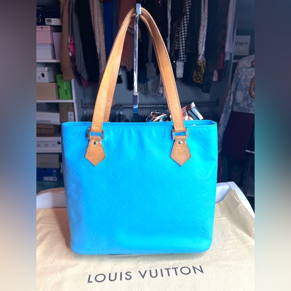 Authentic Louis Vuitton Vernis - Picture 8 of 12